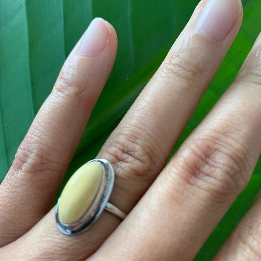Cute sterling Silver and stone ring